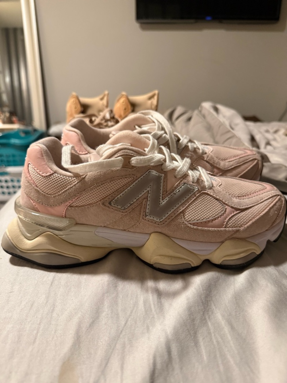 New Balance Women's Blush Pink Chunky Sneaker